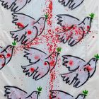 Friedensbotschaft auf ukrainischem Leichensack