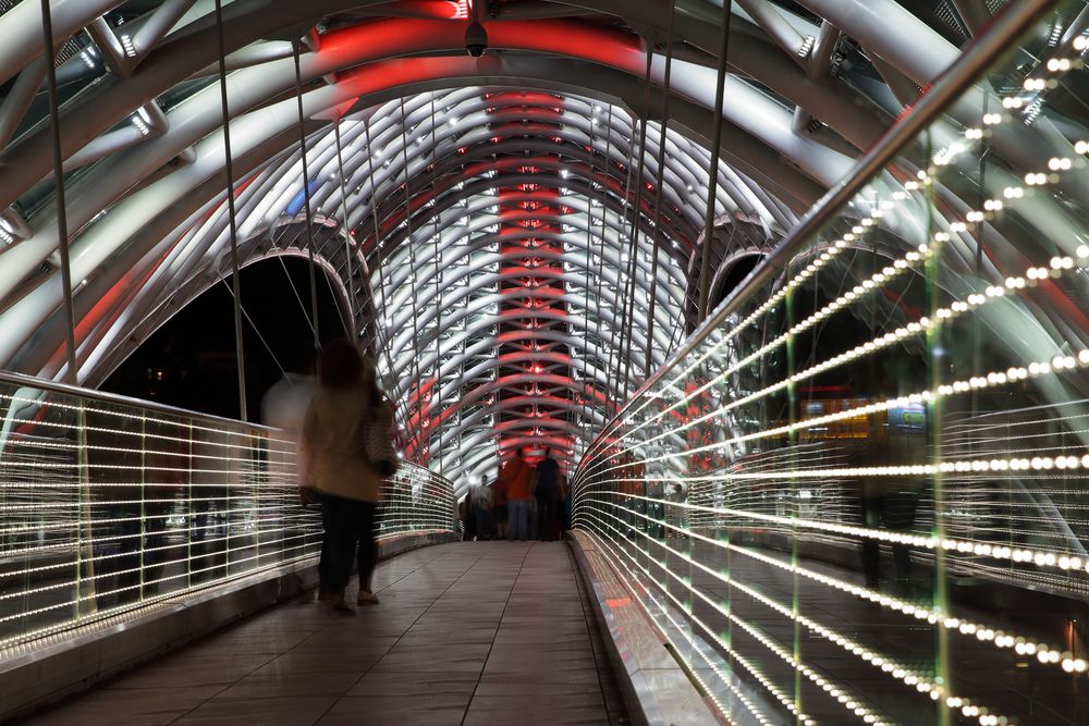 Friedensbrücke bei Nacht 2