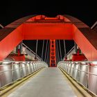 Friedensbrücke bei Nacht