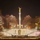 Friedensengel bei Nacht (DRI)