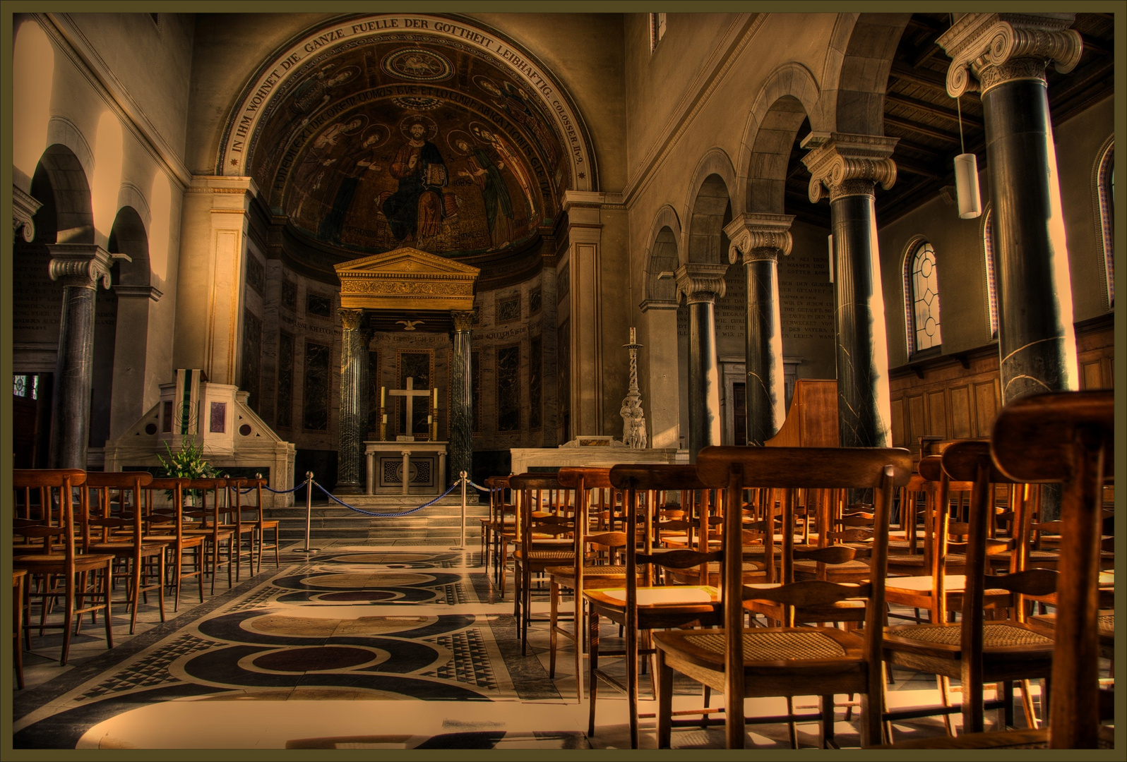 Friedenskirche im Schlosspark Sanssouci- Innenansicht- HDR