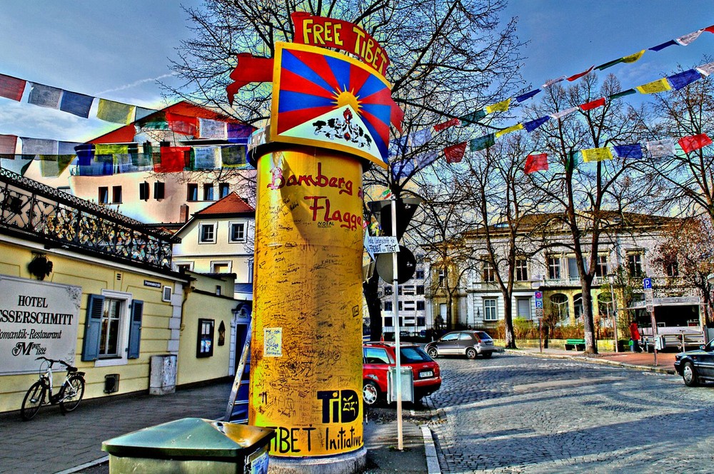 Der bahnstreik der lokführergewerkschaft gdl sorgt auch am donnerstag in bayern für zahlreiche zugausfälle. Bayern Flagge Bild Kostenlos - Friedenssäule bamberg zeigt Flagge Foto & Bild ...