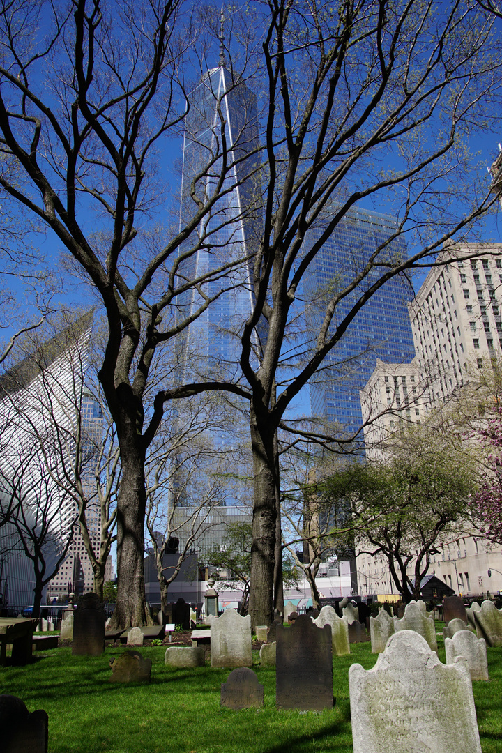 Friedhof bei der St.Paul`s Chapel neben Ground Zero