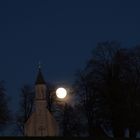 Friedhof bei Vollmond