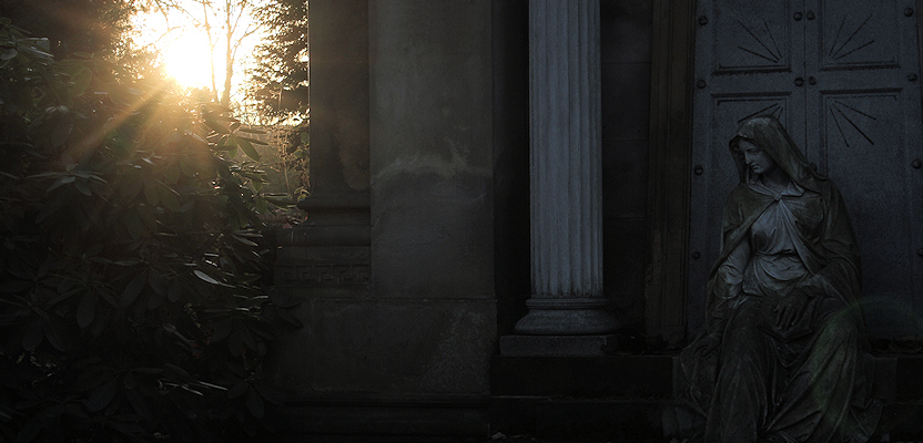 Friedhof im Sonnenuntergang