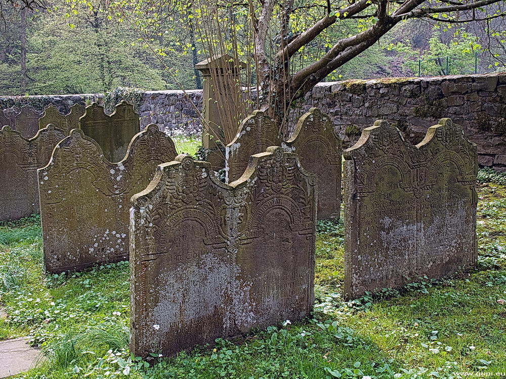 Friedhof in Burg an der Wupper