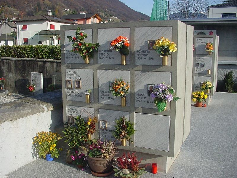 Friedhof In Cugnasco Im Tessin Foto Bild Architektur Friedhofe Motive Bilder Auf Fotocommunity