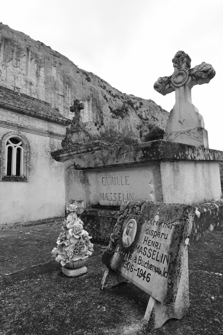 Friedhof in Lioux, Provence