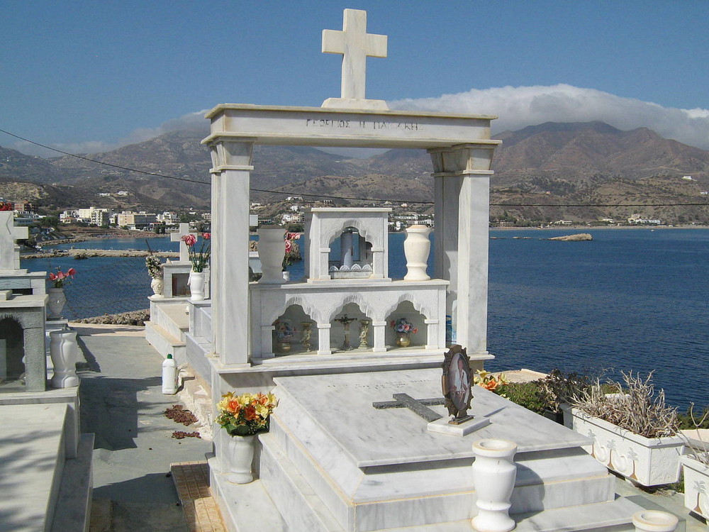 Friedhof mit Aussicht auf dem Meer