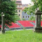 Friedhof mit Zuschauerloge