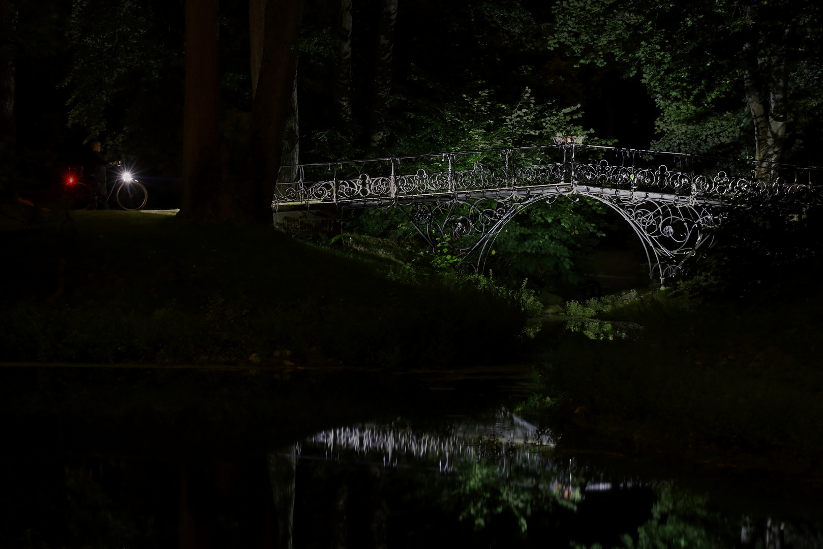 Friedhof Ohlsdorf Fussgängerbrücke Südteich - Ohlsdorf cemetery pedestrian bridge south pond