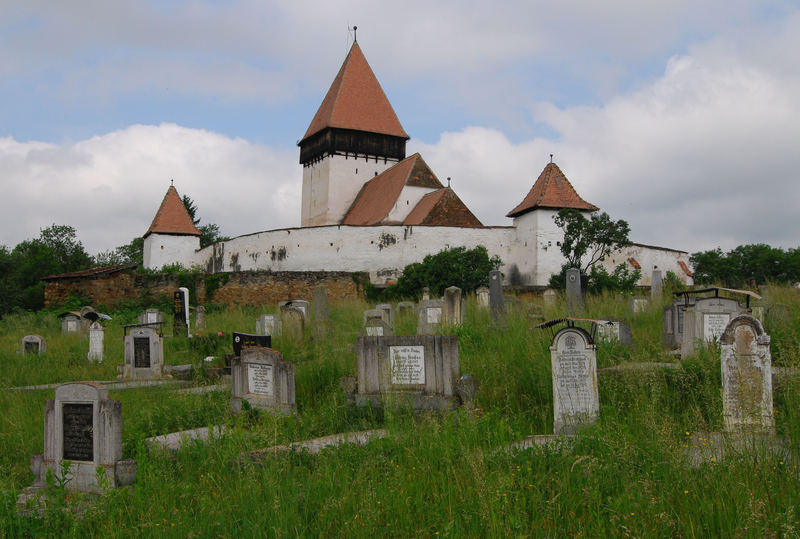 Friedhof vor Kirchenburg