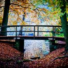 Friedhofsbrücke im Herbst