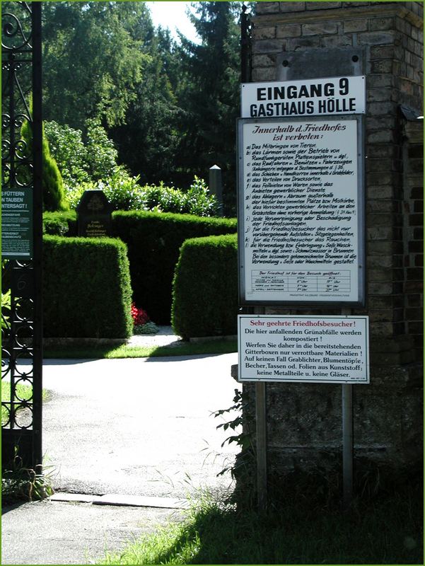 Friedhofseingang - gesehen in Salzburg