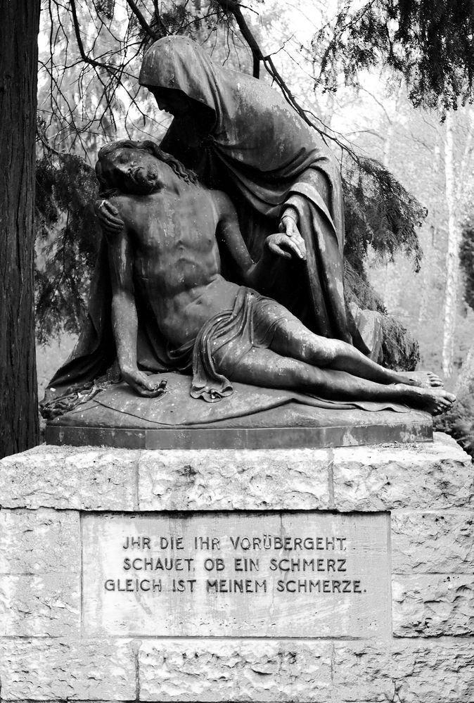 Friedhofsimpressionen - seht meinen Schmerz