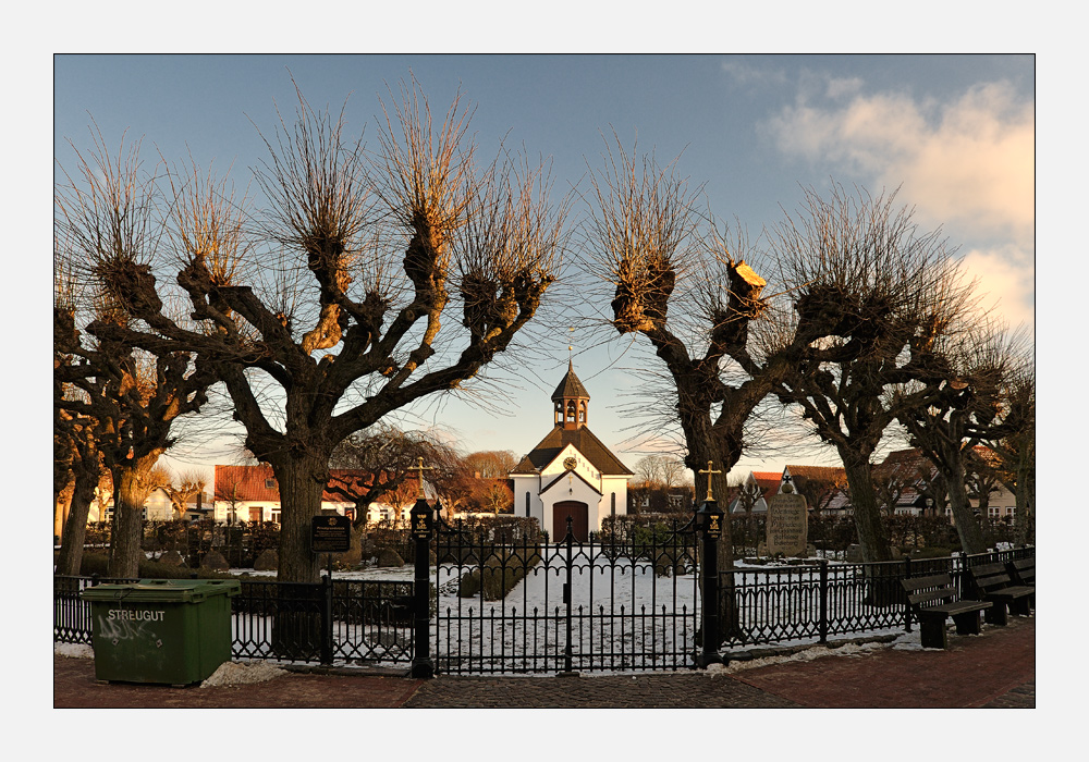 Friedhofskapelle Holm