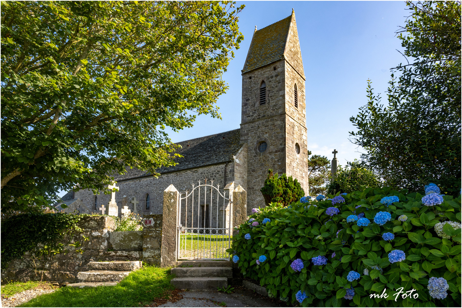 Friedhofskirche in der Cotentin