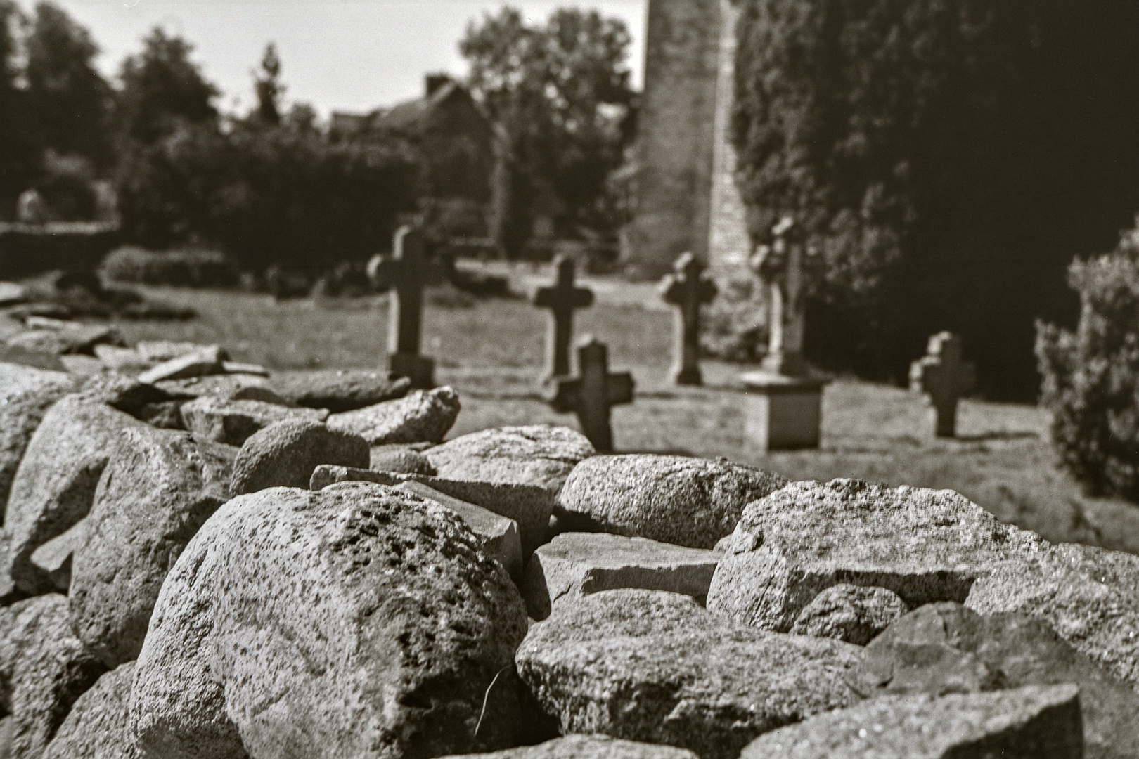 Friedhofsmauer Kessin bei Rostock