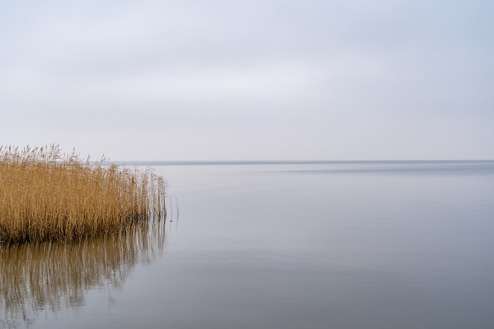 Friedliche Stille am Haffstrand