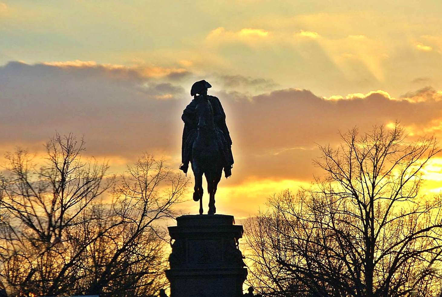 Friedrich der Grosse   reitet in den Sonnenuntergang 