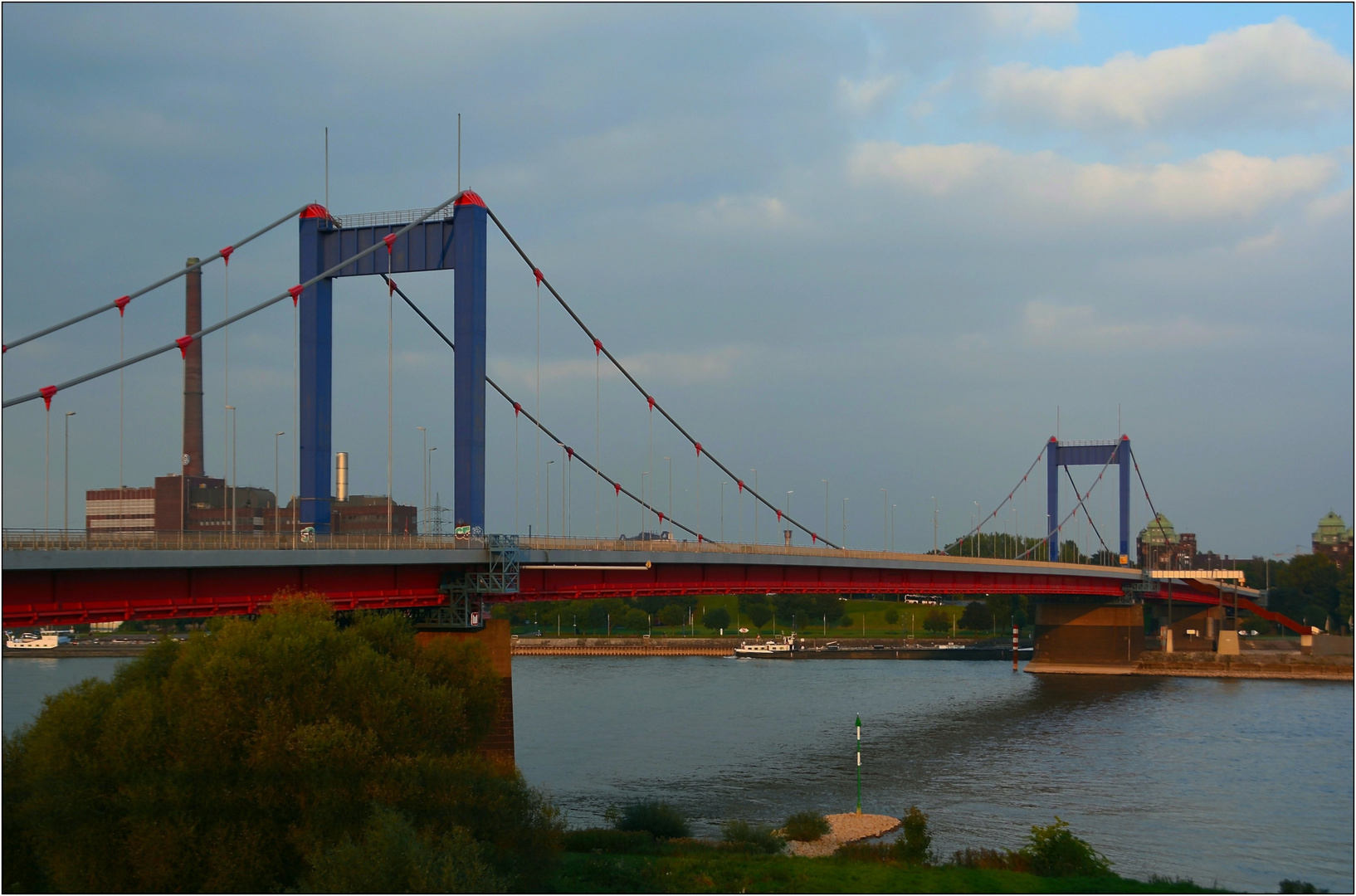 Friedrich-Ebert-Brücke Duisburg (2)*