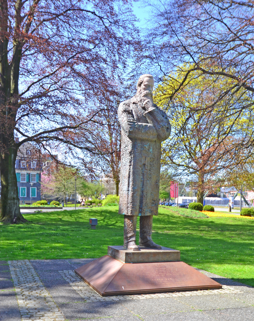 Friedrich Engels Denkmal