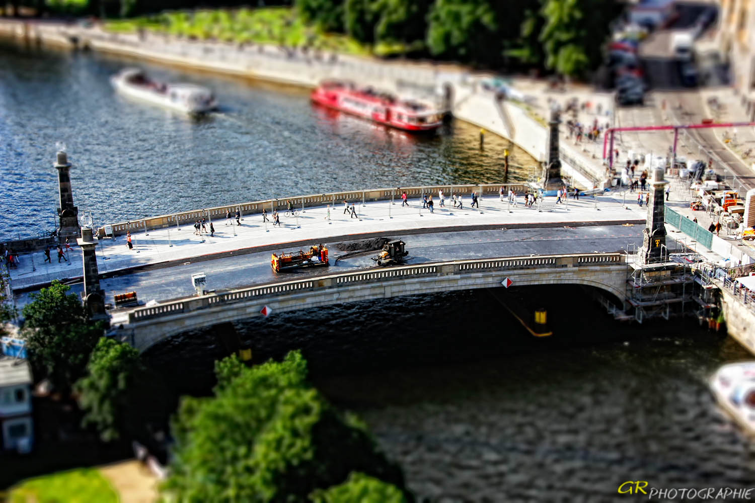 Friedrichsbrücke mit Miniatureffekt