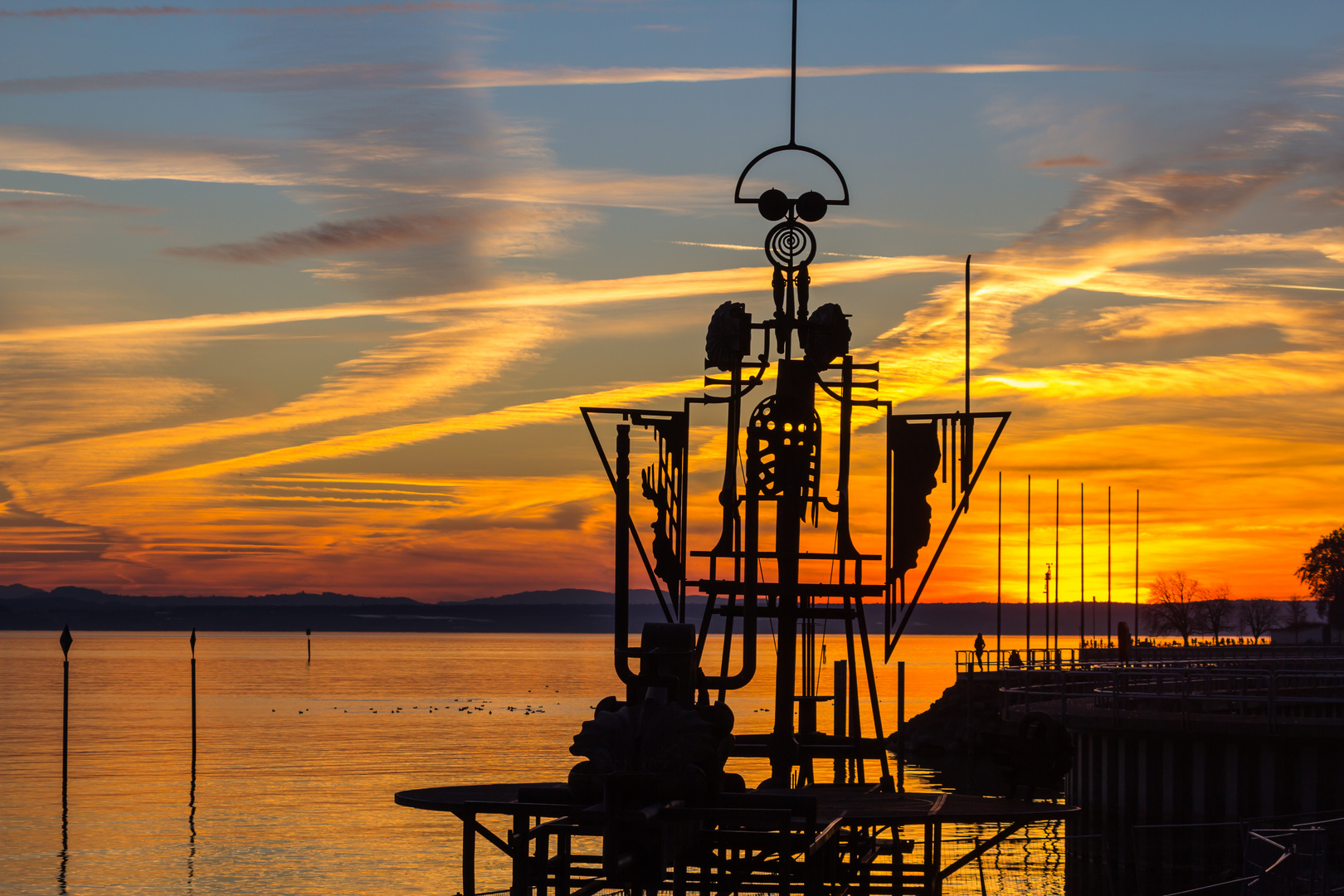 Friedrichshafen bei Sonnenuntergang