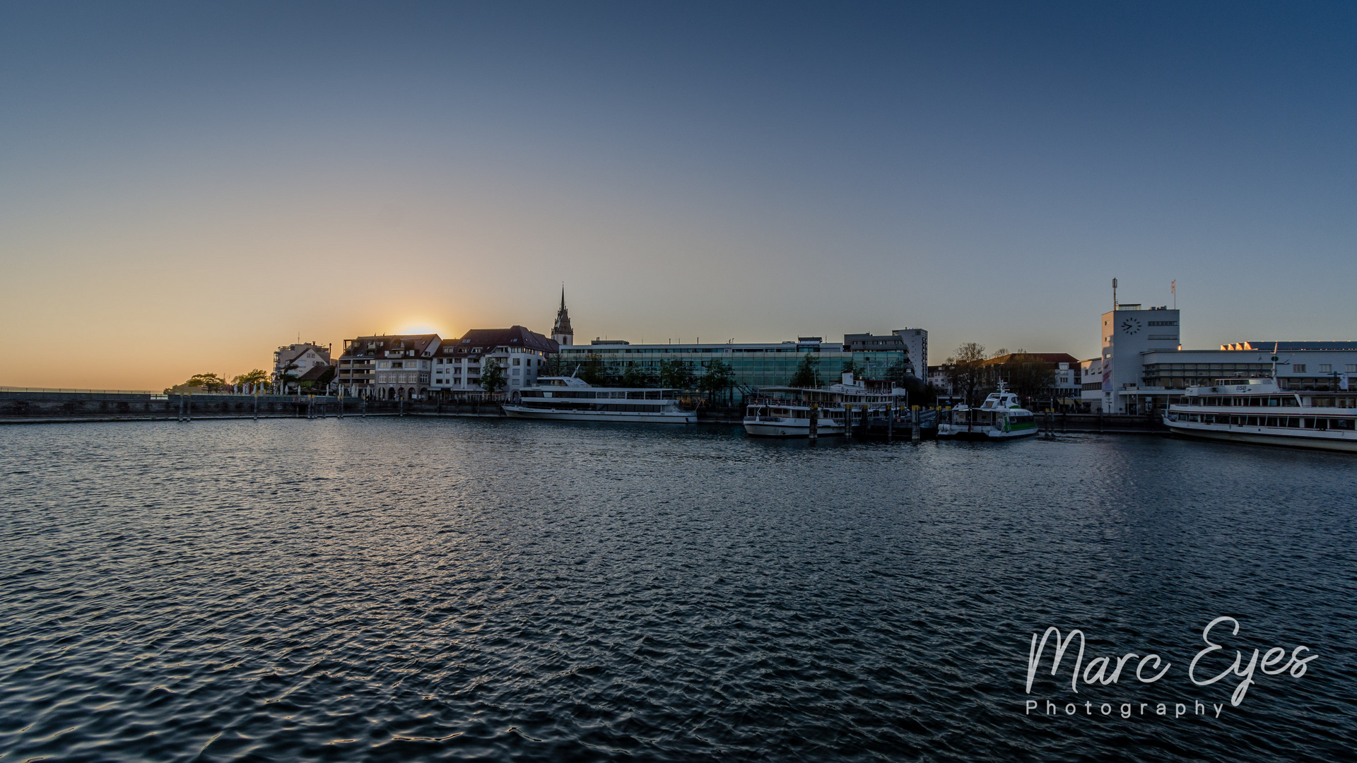 Friedrichshafen vor Sonnenuntergang