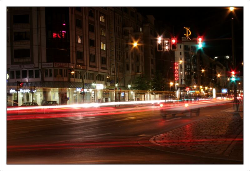 Friedrichstraße in der Nacht