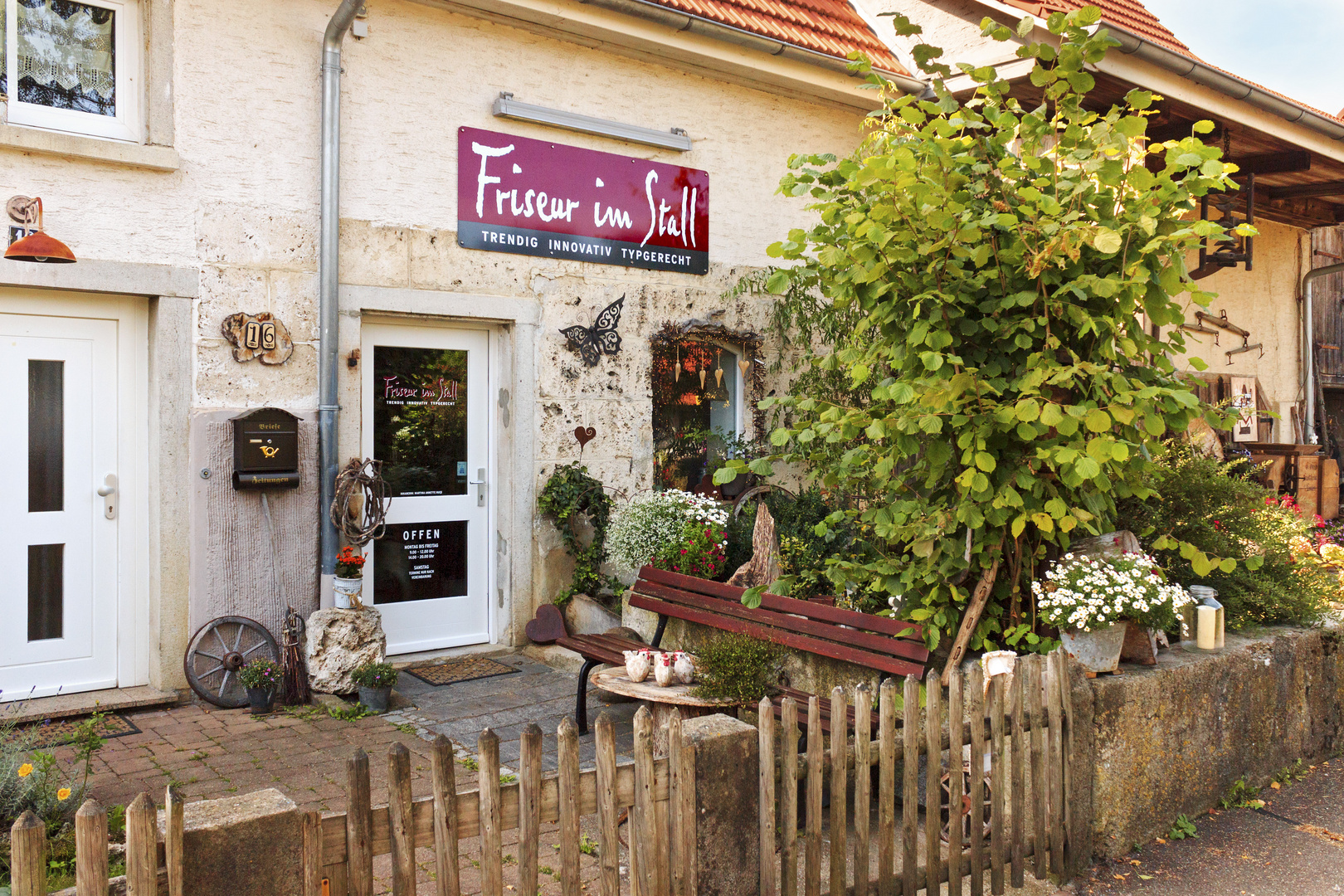 Friseur im Stall in Hengen bei Bad Urach