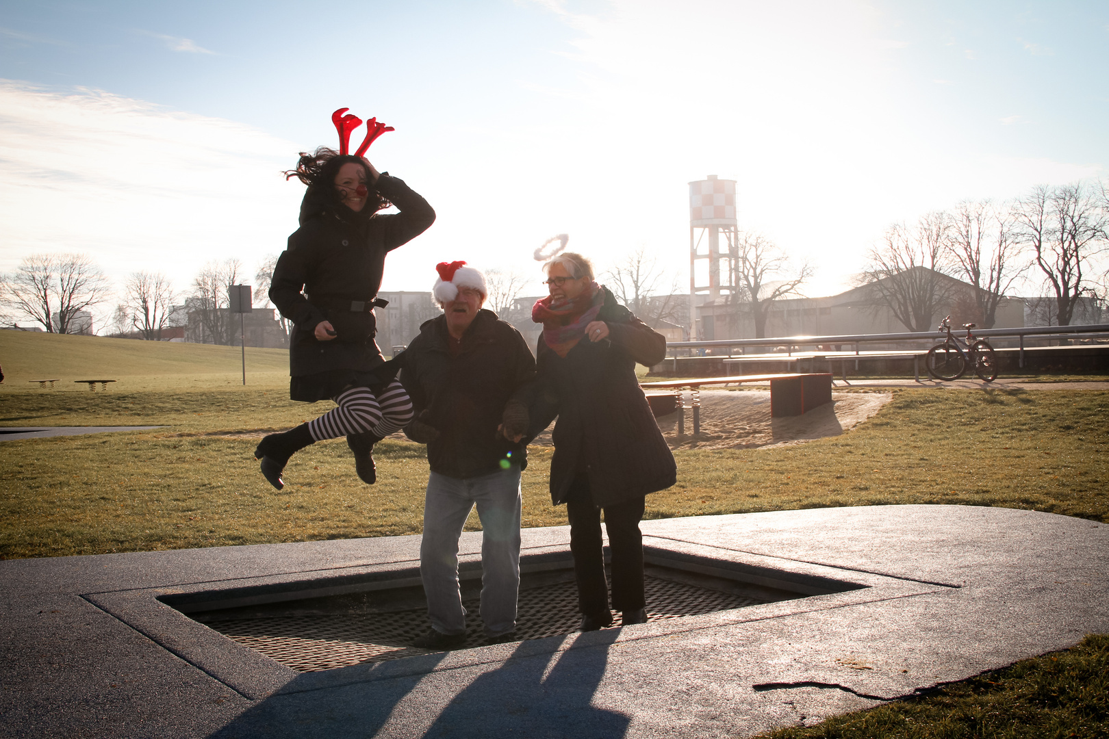 FRÖHLICHE WEIHNACHTEN