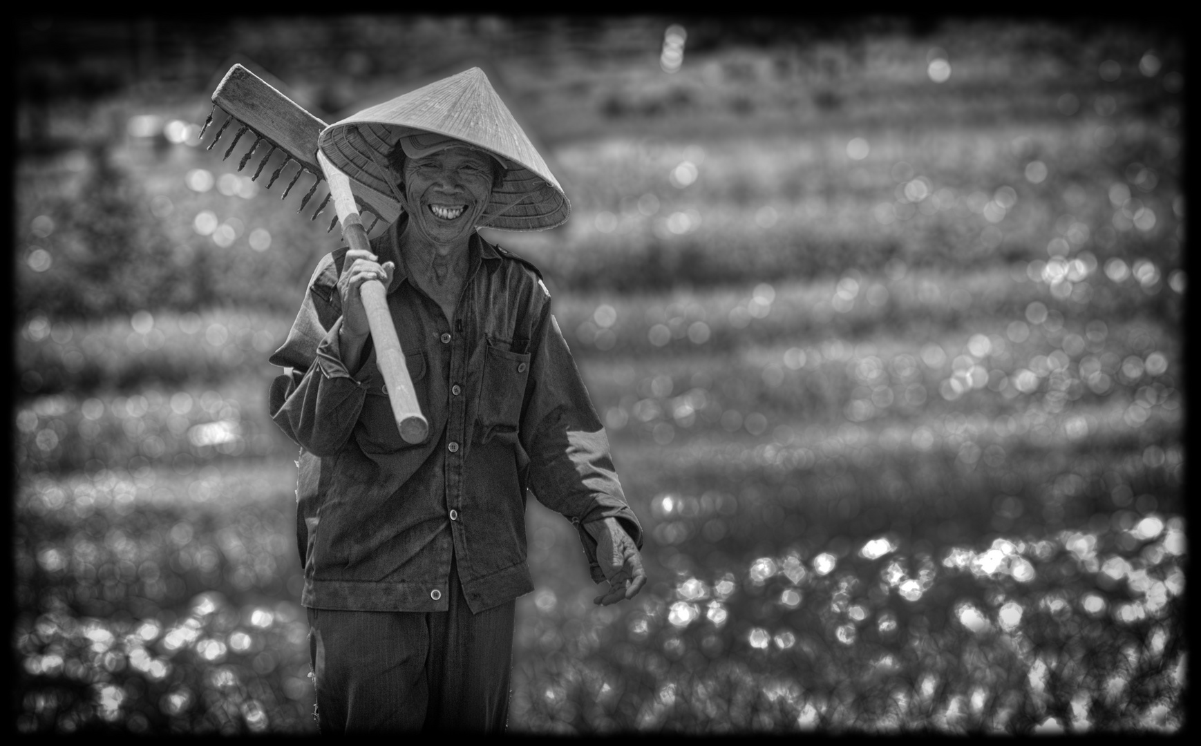 Fröhlicher Gärtner in Vietnam