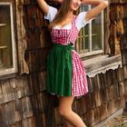 fröhliches Dirndl