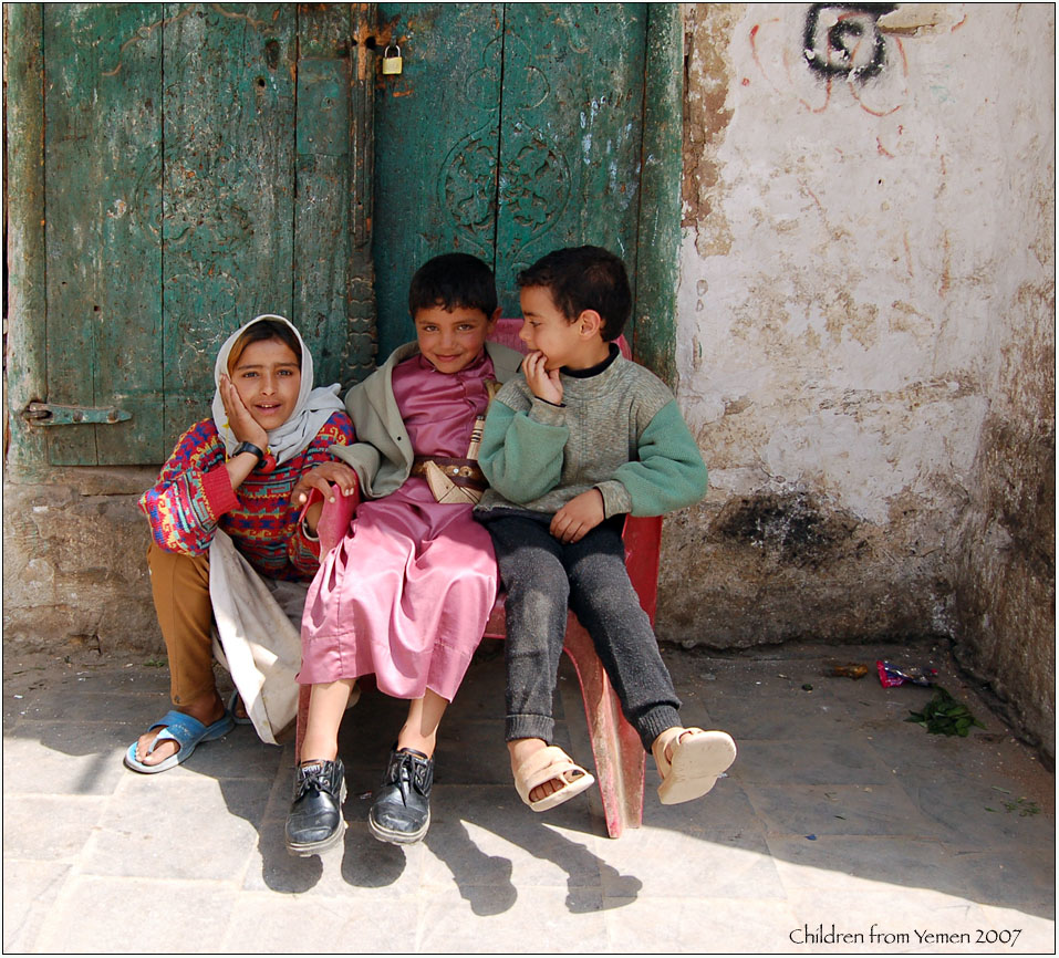 Fröhliches Kinderlachen im Jemen