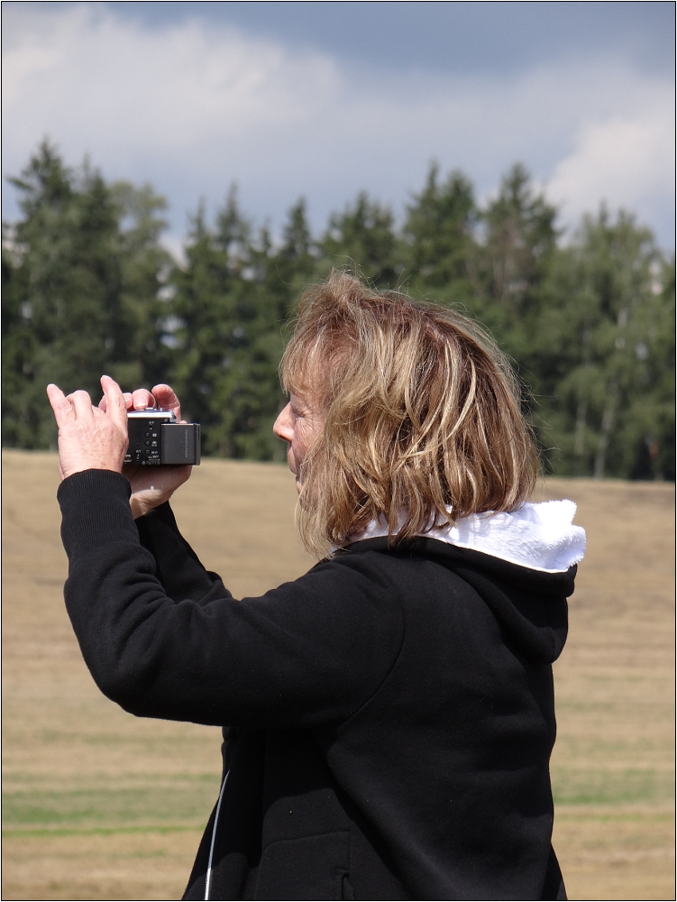 Froillein Gitte bei der Arbeit