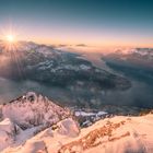 ^ Fronalpstock: Sonnenuntergang über dem Vierwaldstättersee ~