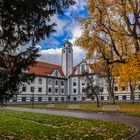 Fronhof im Herbst