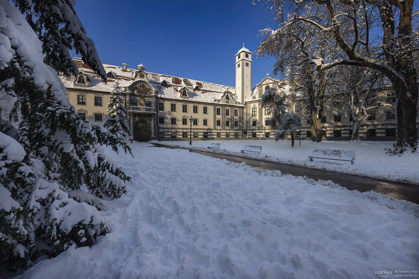 Fronhof im Winter