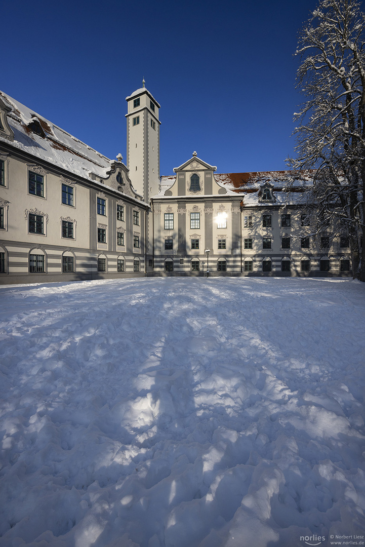 Fronhof im Winter