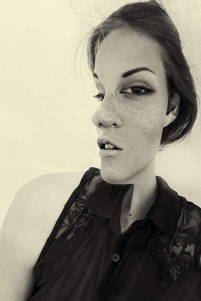 Frontal Profil Foto Bild fotomontage surreal Frontal Profil Foto Bild fotomontage surreal