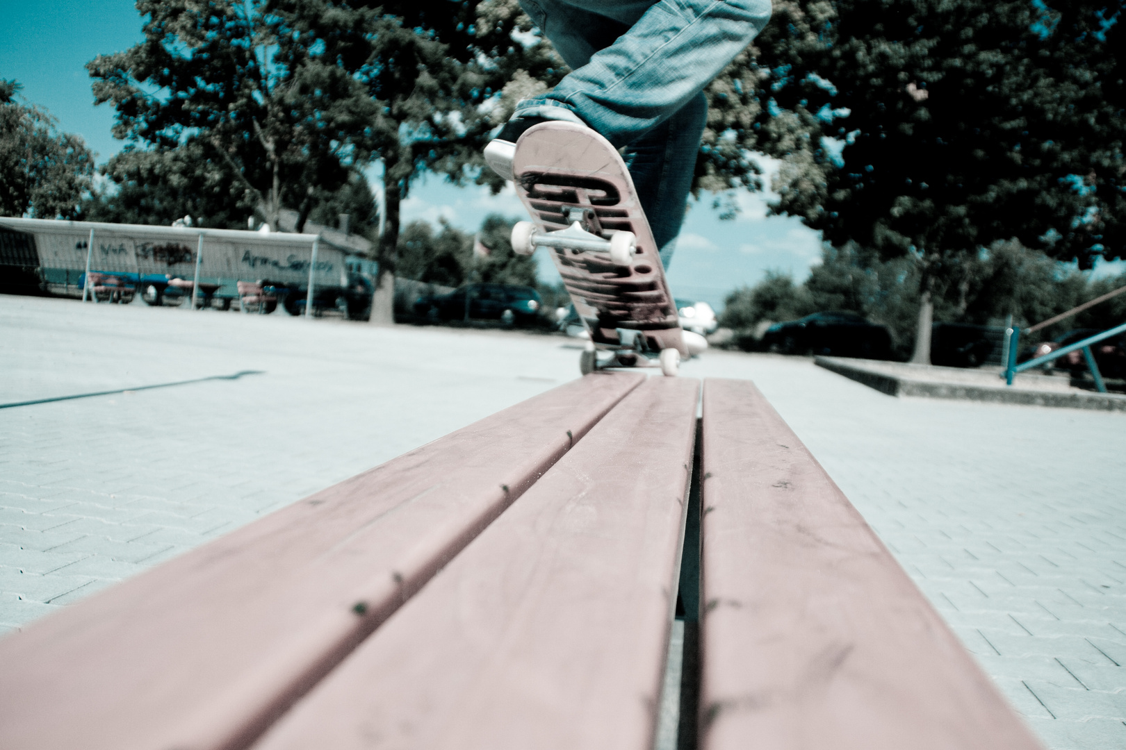 Frontside Nosegrind