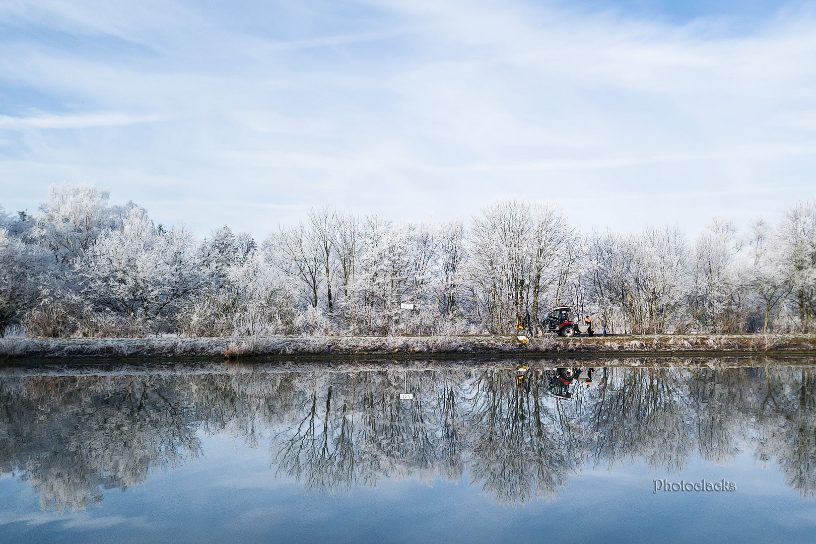 Frost am Kanal