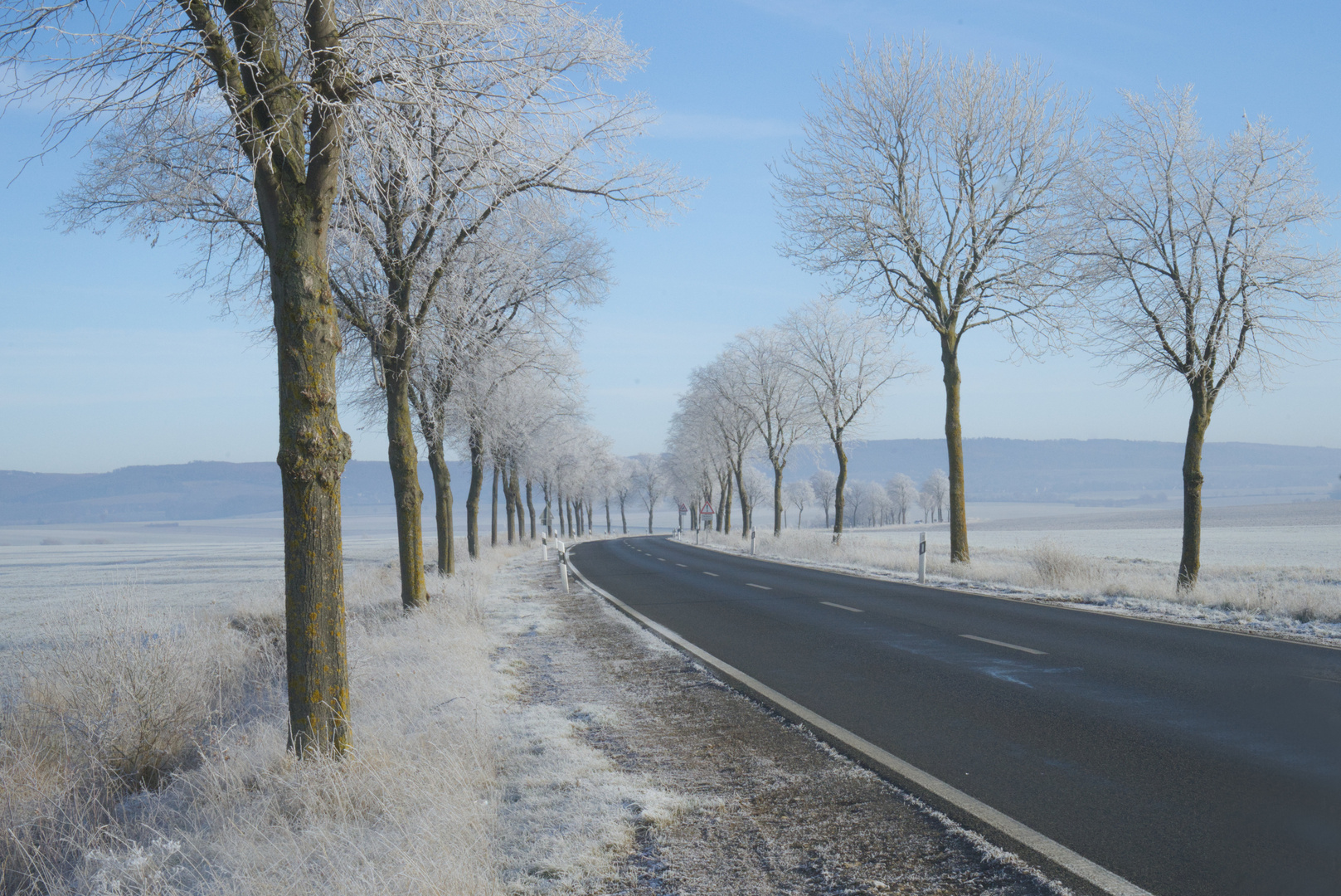 Frostige Winterlandschaft 1