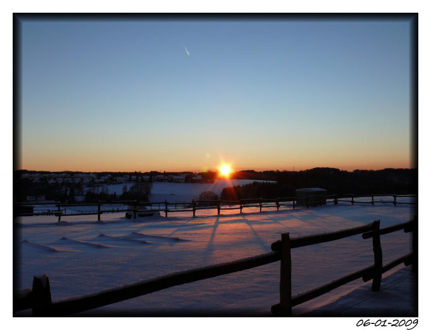 Frostiger Sonnenaufgang