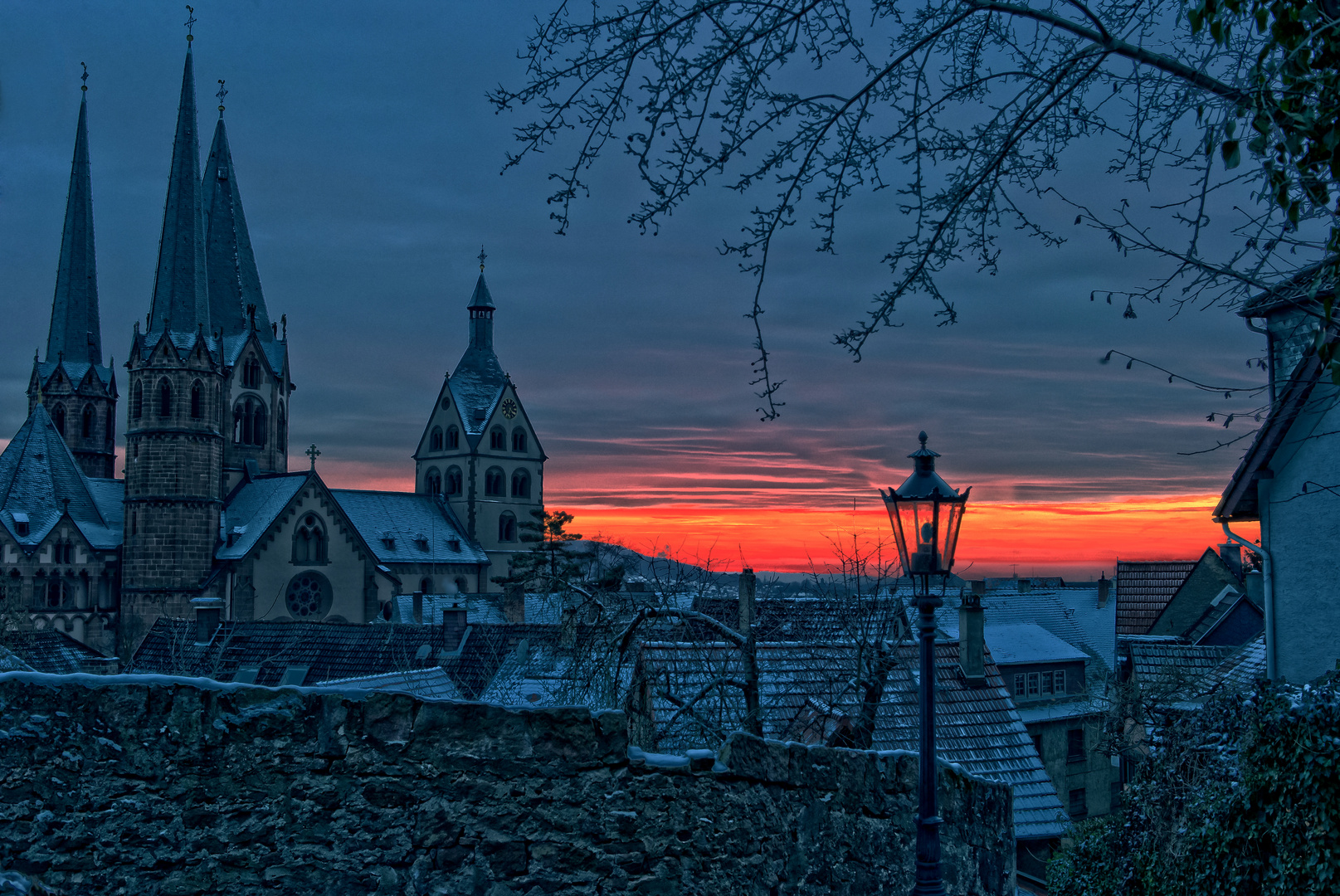 Frostiger Sonnenuntergang