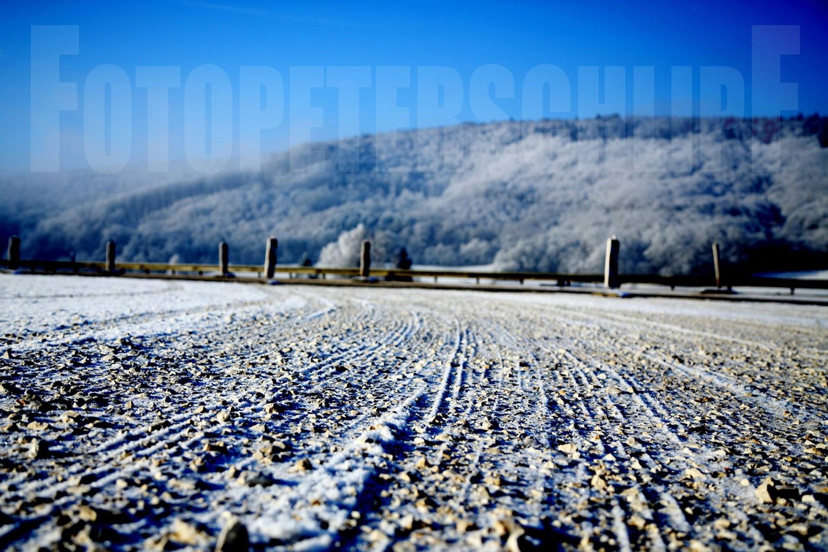 "frosty morning"