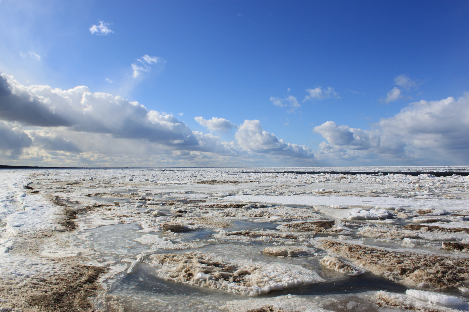 Frozen Baltic Sea, Latvia / Zugefrorene Ostsee, Lettland