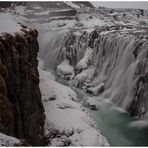 - frozen Gullfoss -