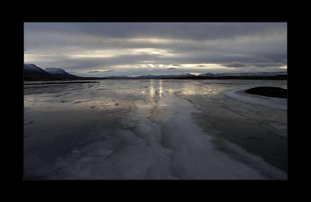 [ frozen river ]